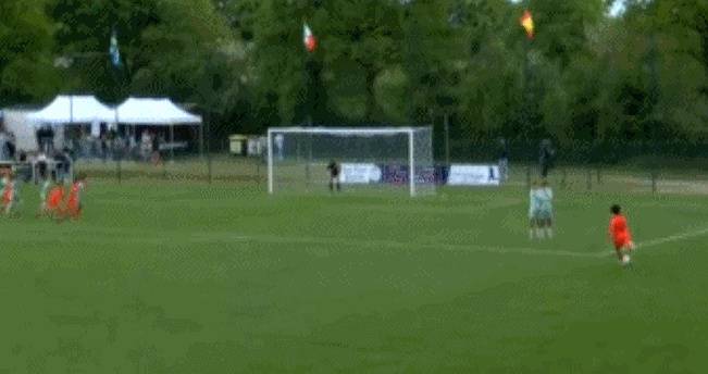 夏特尔大胜对手，继续追击榜首位置