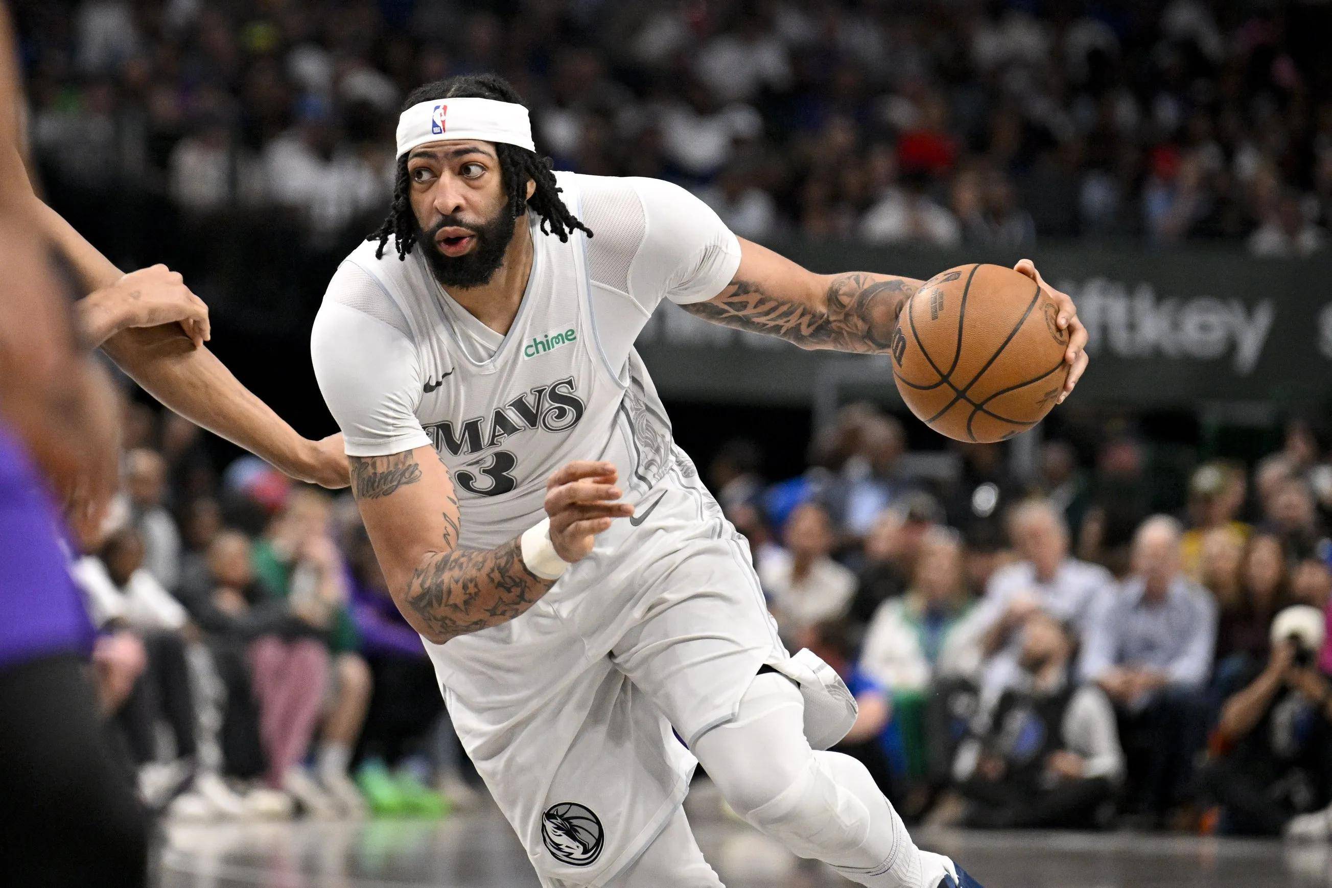 浓眉哥在曼联比赛中赛事规则更新，挺进下一轮引发热议！